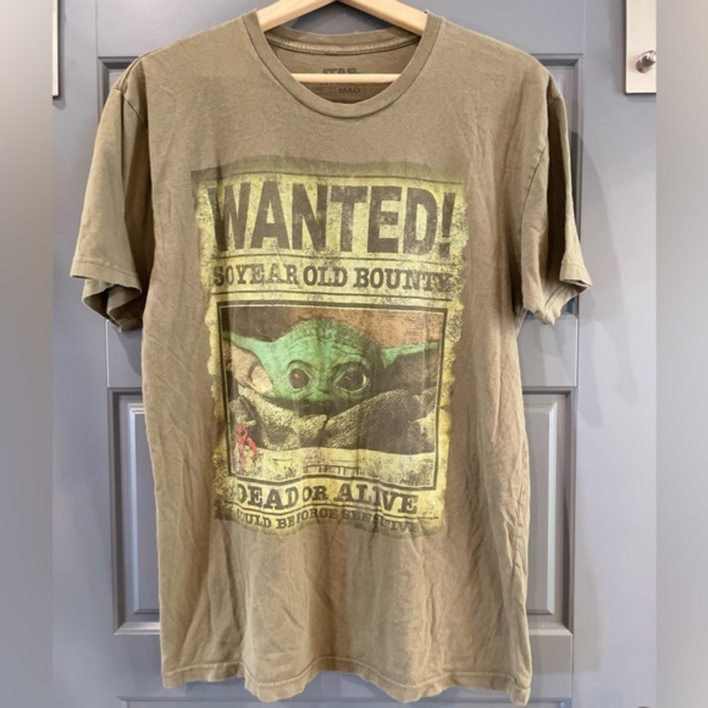 Star Wars Grogu Olive Green Men’s T Shirt size medium